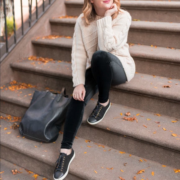 Lululemon Velvet Wunder Under Leggings - Picture 2 of 5